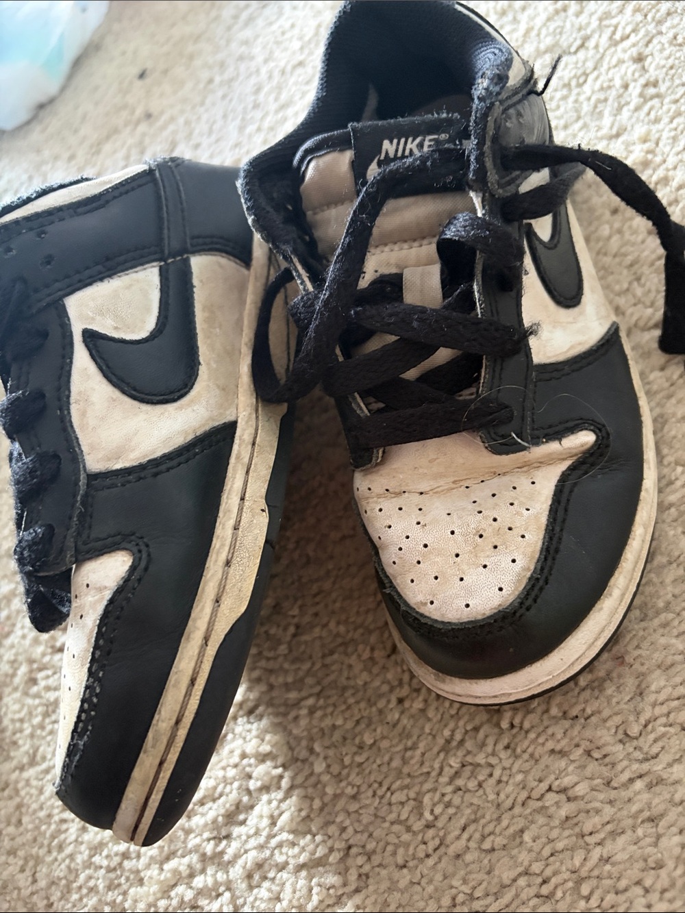 Nike Black and White Kids Low-Top Sneakers